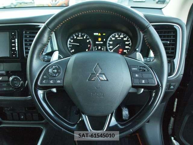 Mitsubishi OUTLANDER 2018-08 220039-14