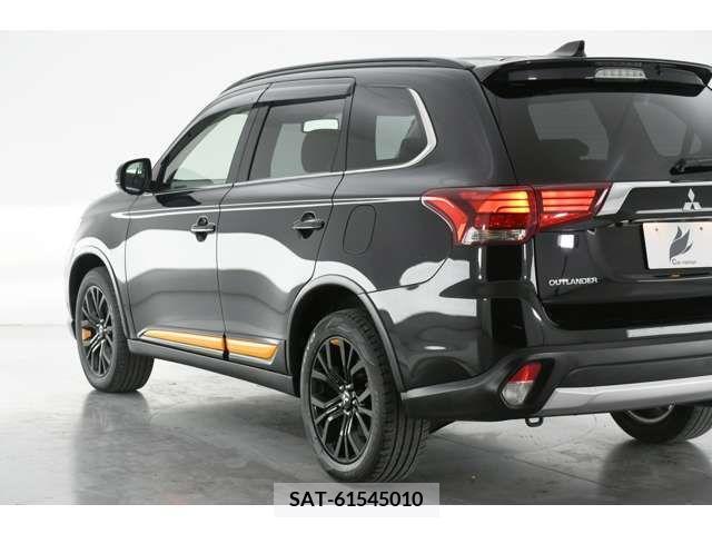 Mitsubishi OUTLANDER 2018-08 220039-6