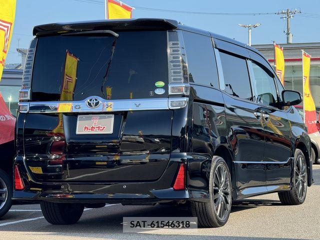 Toyota VOXY 2020-01 321693-5