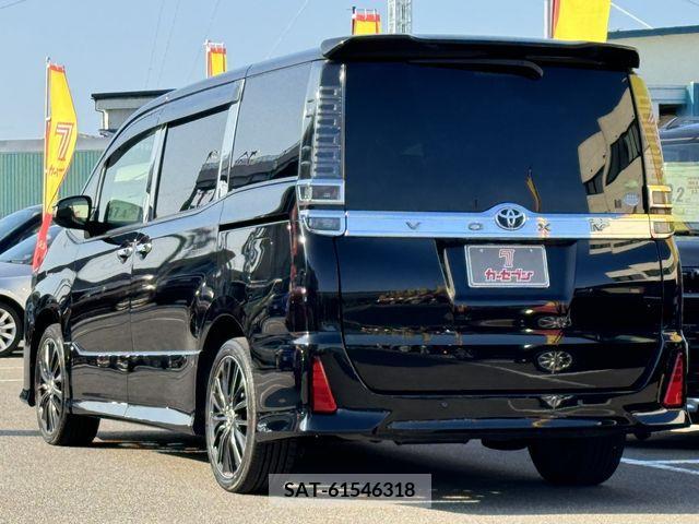 Toyota VOXY 2020-01 321693-7