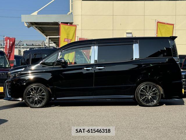 Toyota VOXY 2020-01 321693-8