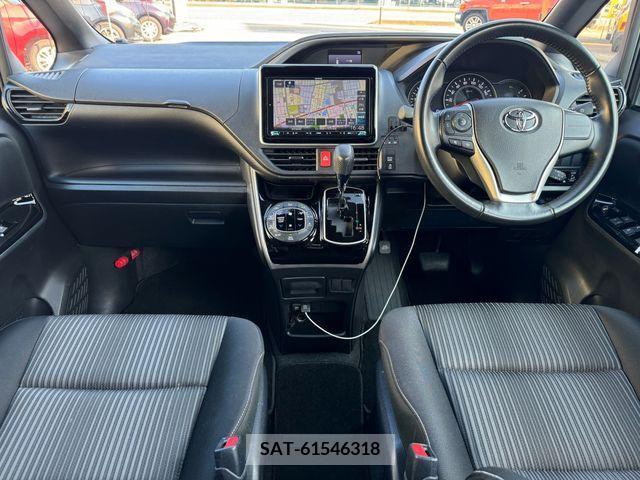 Toyota VOXY 2020-01 321693-1