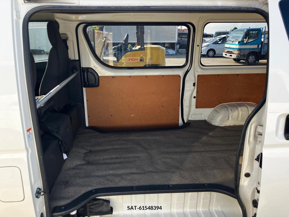 Toyota HIACE VAN 2017-08 355125-18