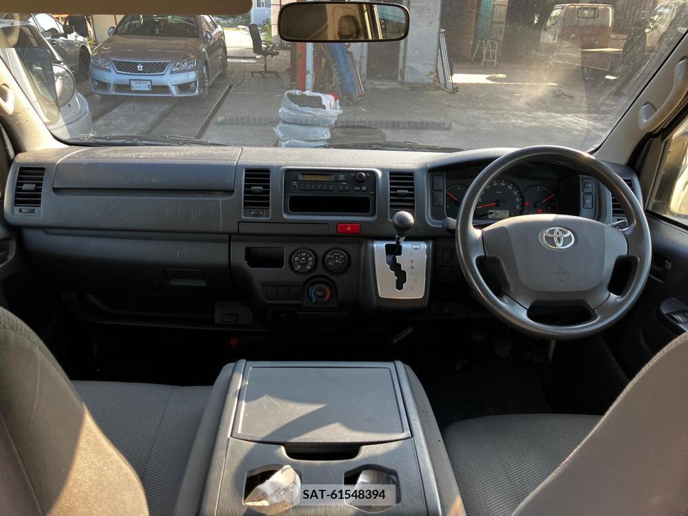 Toyota HIACE VAN 2017-08 355125-19