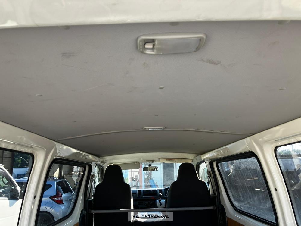 Toyota HIACE VAN 2017-08 355125-32