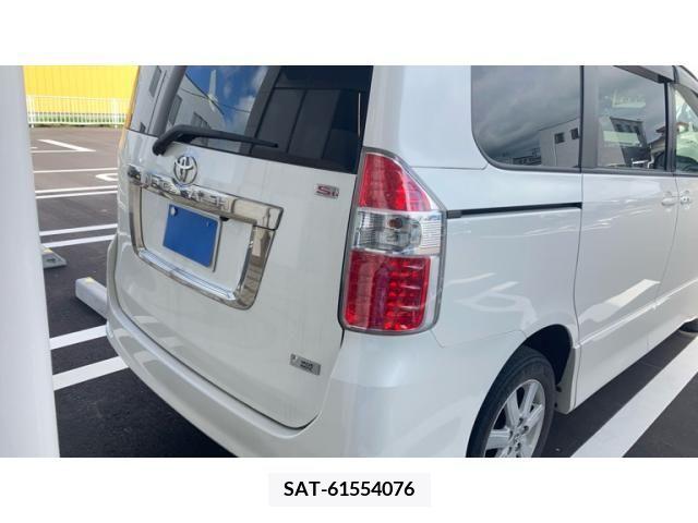 Toyota NOAH 2007-09 392855-9