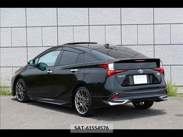 Toyota PRIUS 2022-05 282213-3