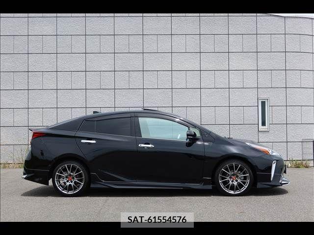 Toyota PRIUS 2022-05 282213-6