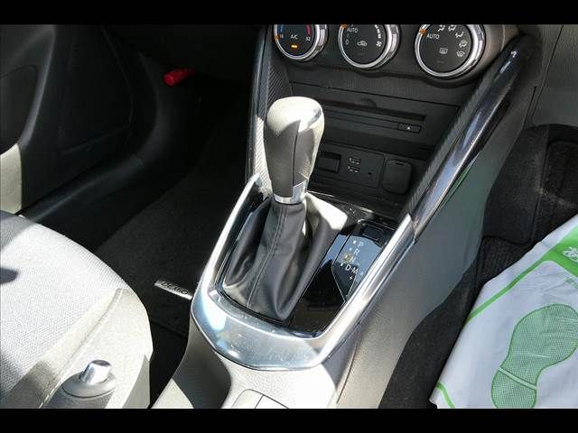 Mazda DEMIO 2015-02 5132-26