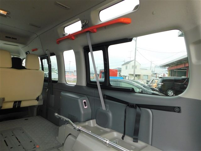 Nissan NV350 Caravan 2018-04 183851-21