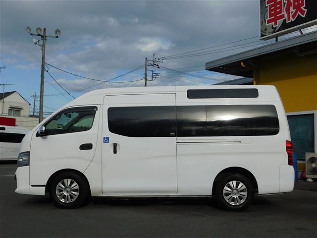Nissan NV350 Caravan 2018-04 183851-7