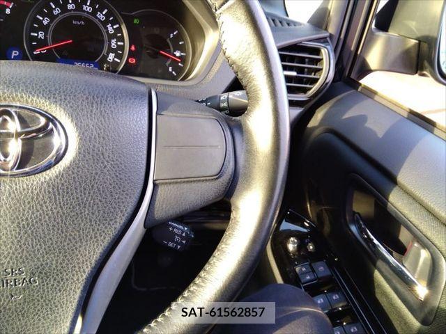 Toyota VOXY 2018-08 246814-14