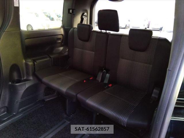 Toyota VOXY 2018-08 246814-7