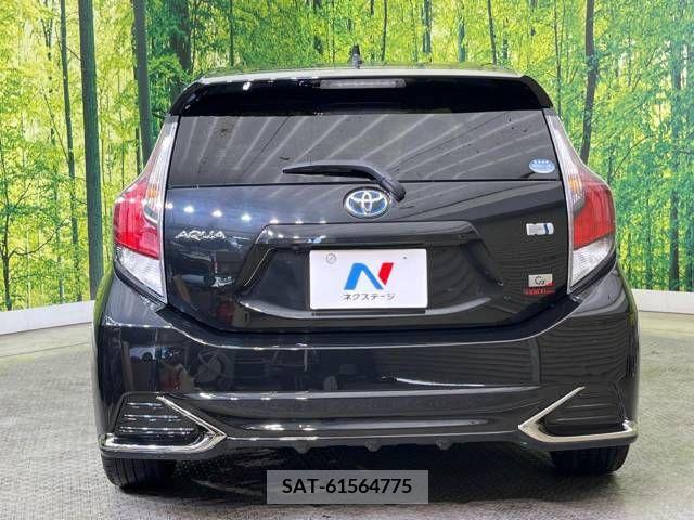 Toyota AQUA 2015-03 210550-15