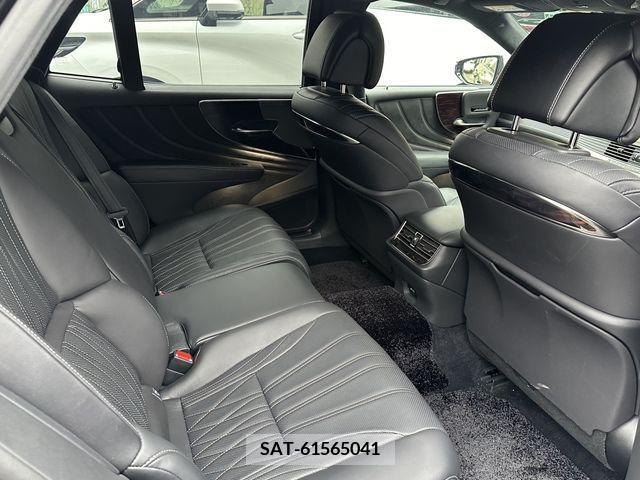 Lexus LS 2017-11 275579-19
