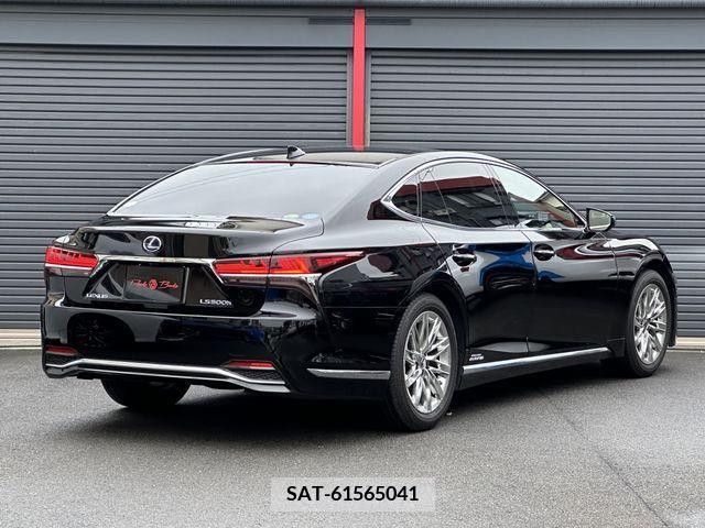 Lexus LS 2017-11 275579-2