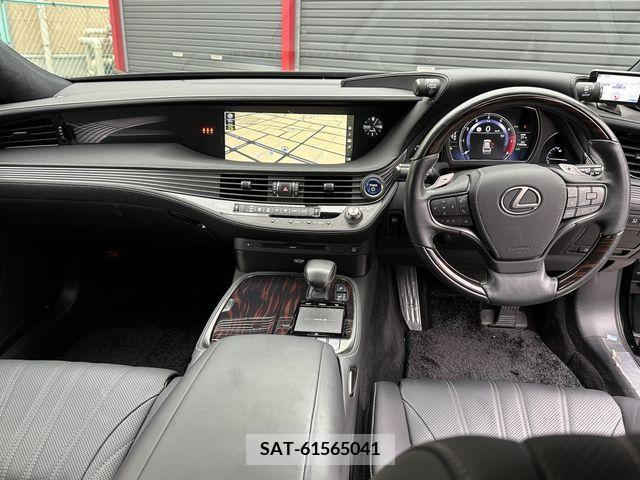 Lexus LS 2017-11 275579-1