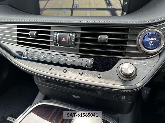 Lexus LS 2017-11 275579-7