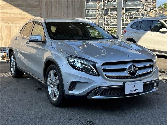 Mercedes Benz GLA-CLASS 2014-08 23246-12