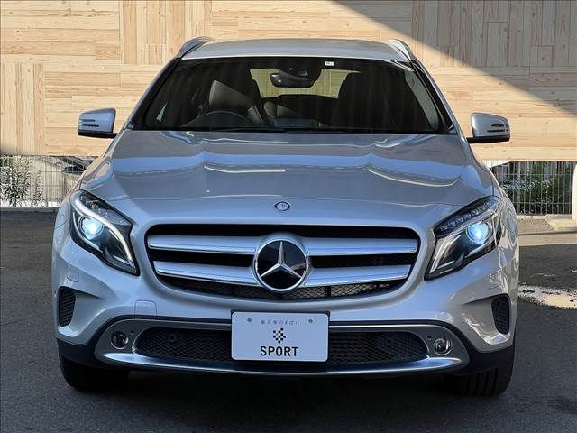 Mercedes Benz GLA-CLASS 2014-08 23246-11