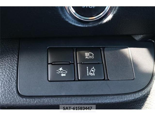 Toyota SIENTA 2018-11 203279-11