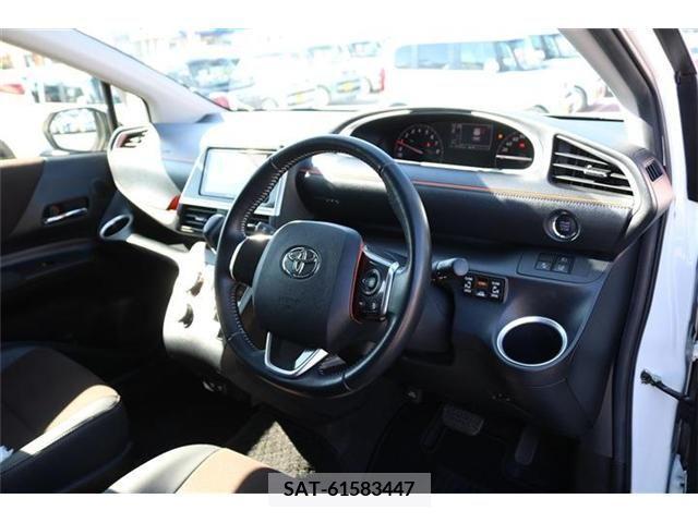 Toyota SIENTA 2018-11 203279-6