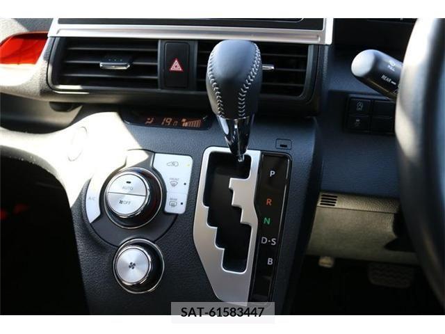 Toyota SIENTA 2018-11 203279-7