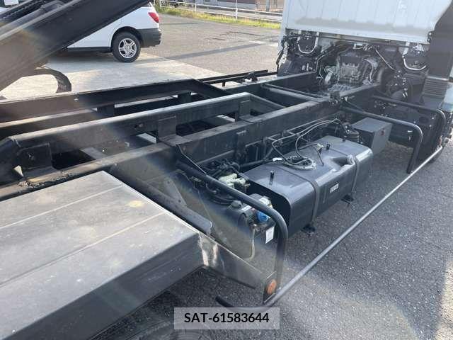 Mitsubishi CANTER 2018-03 357535-9