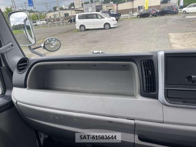 Mitsubishi CANTER 2018-03 357535-15