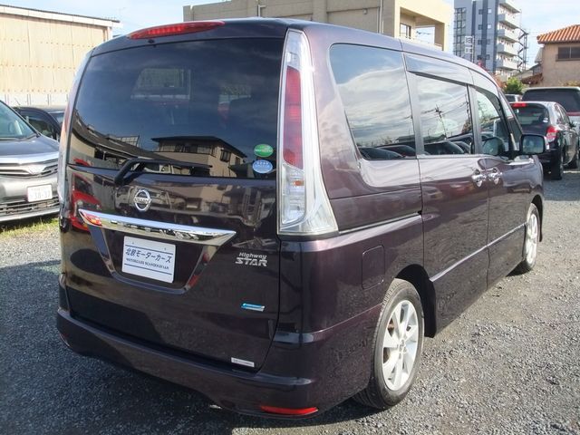 Nissan SERENA 2012-06 8209-22
