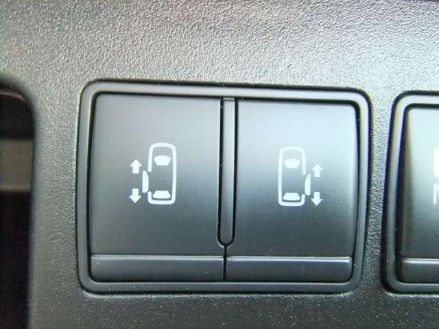 Nissan SERENA 2012-06 8209-10