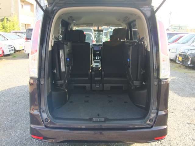 Nissan SERENA 2012-06 8209-18