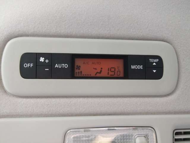 Nissan SERENA 2012-06 8209-8
