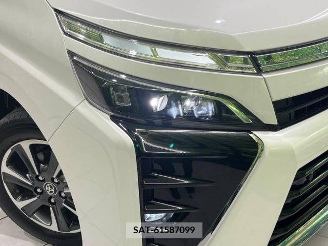 Toyota VOXY 2021-02 383934-13