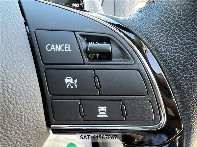 Mitsubishi ECLIPSE CROSS 2018-06 202731-12