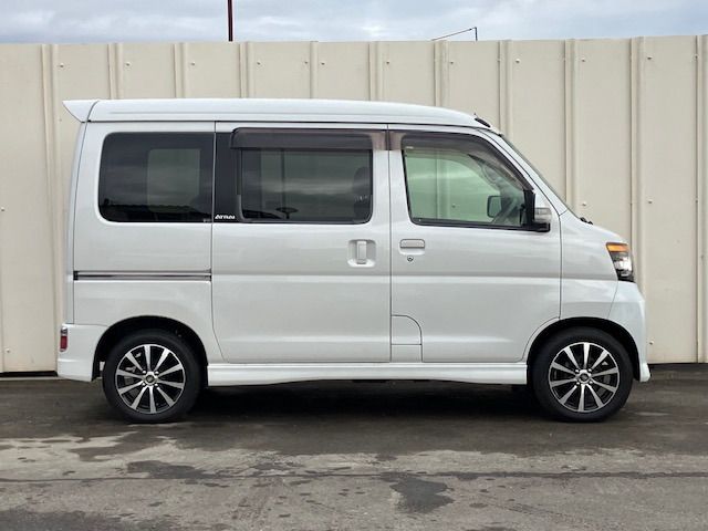 Daihatsu ATRAI WAGON 2011-06 28707-4
