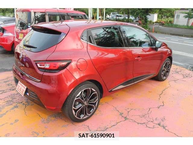 Renault LUTECIA 2017-11 379109-15