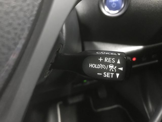 Toyota C-HR 2018-04 192460-24