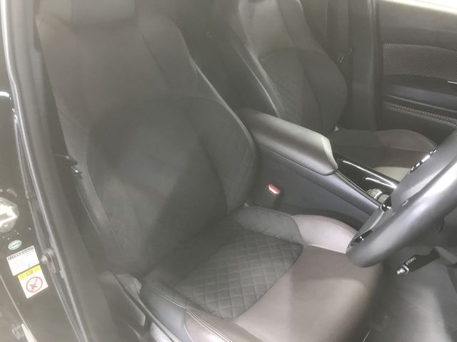 Toyota C-HR 2018-04 192460-15