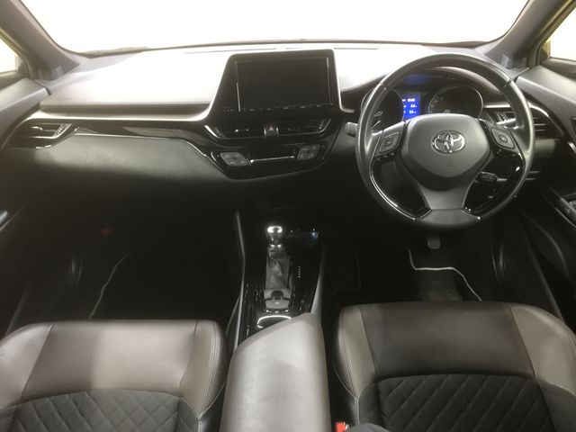 Toyota C-HR 2018-04 192460-9