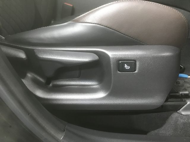 Toyota C-HR 2018-04 192460-25
