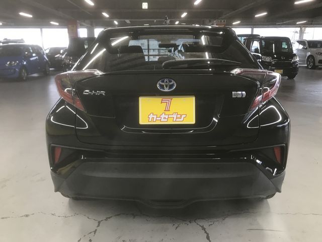 Toyota C-HR 2018-04 192460-5