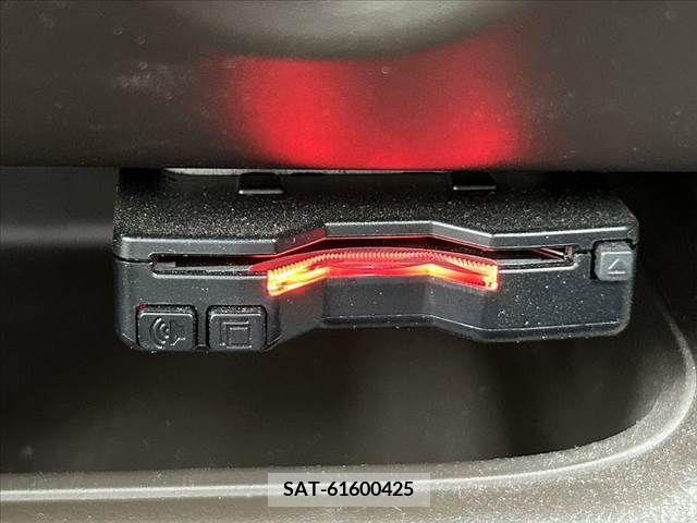 Honda N BOX 2022-04 384211-27