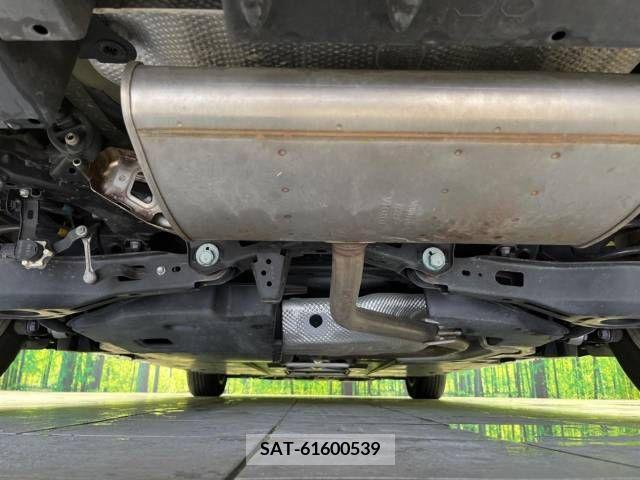 Toyota PRIUS 2017-04 322348-19