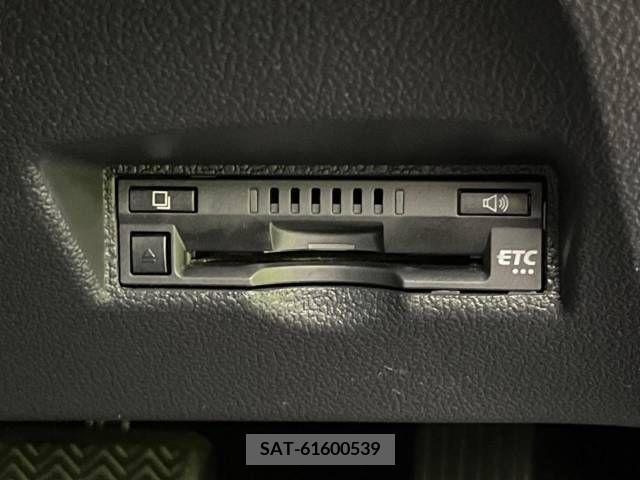 Toyota PRIUS 2017-04 322348-6