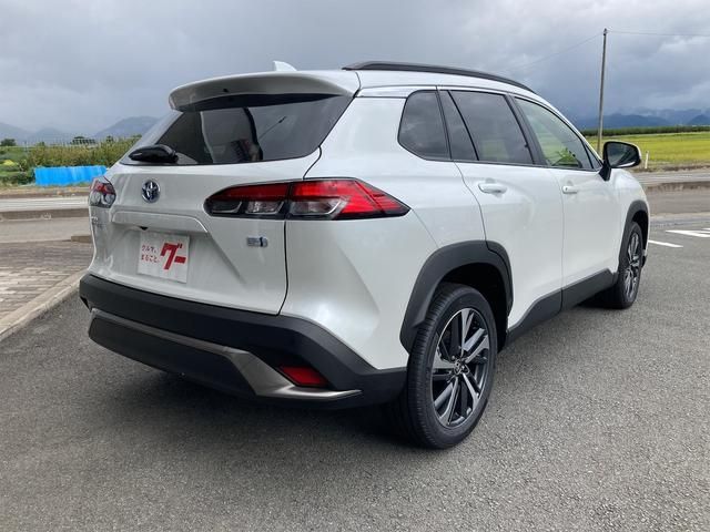 Toyota COROLLA CROSS 2023-10 183078-4