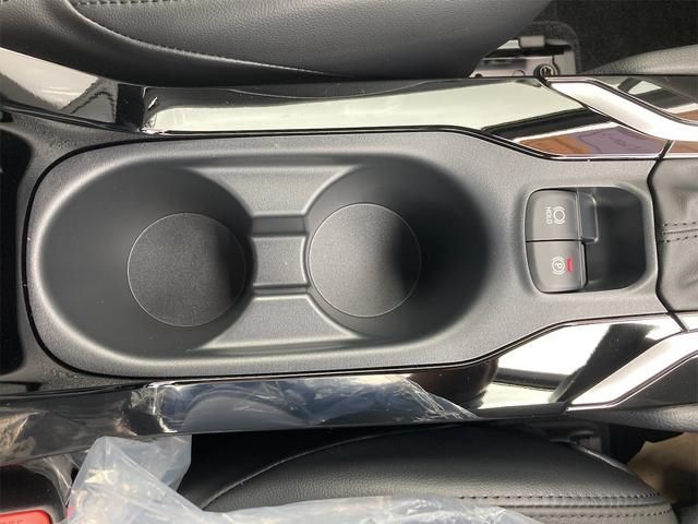Toyota COROLLA CROSS 2023-10 183078-18