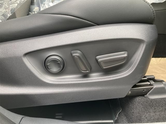 Toyota COROLLA CROSS 2023-10 183078-21