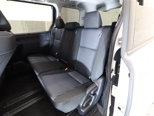 Toyota NOAH 2014-03 25398-6