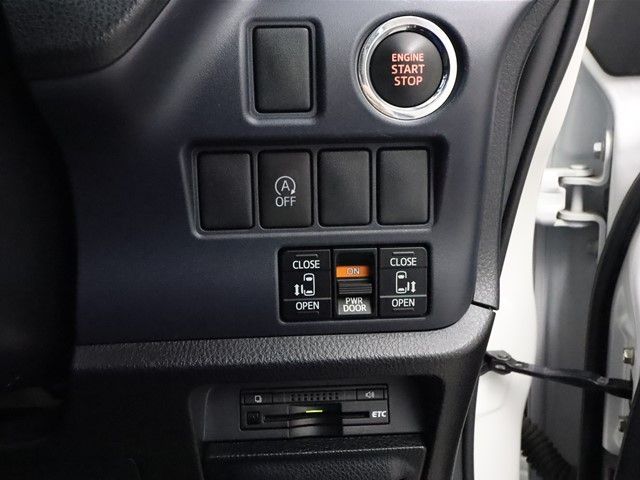 Toyota NOAH 2014-03 25398-11